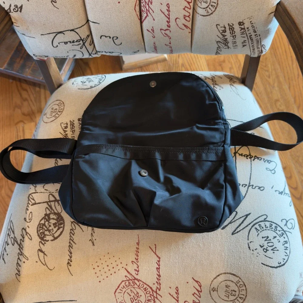 Lululemon All Night Festival Bag‎ Black Crossbody Messenger Nylon OS/TU